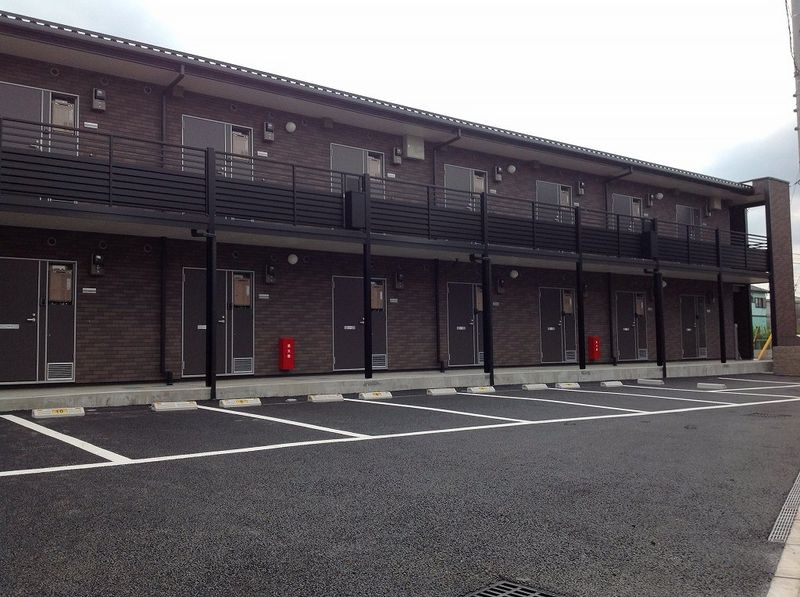 レオネクストくおれⅡ 駐車場