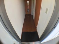 レオパレスアンビロン伏見 玄関
