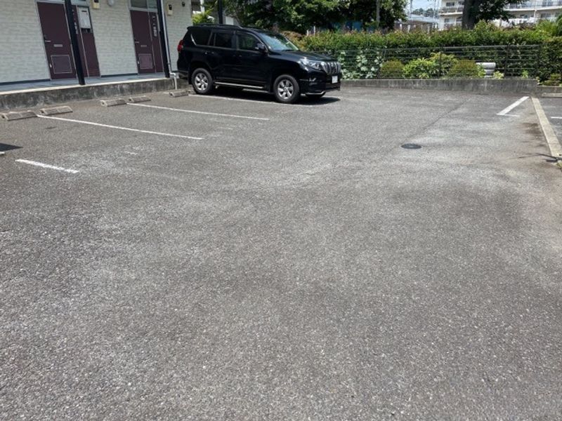 レオパレスつつみⅡ 駐車場