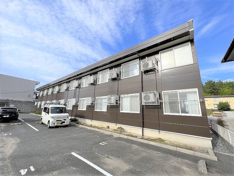 レオパレスしらはま 駐車場