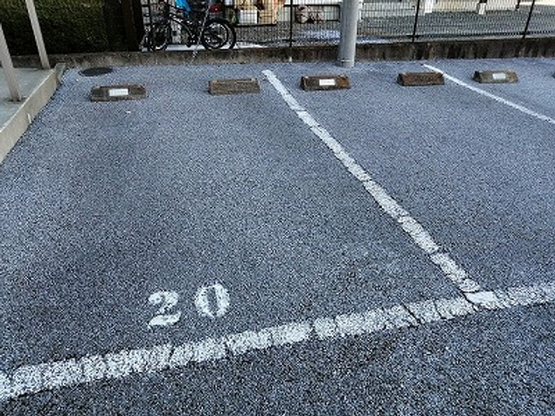 レオパレスＳＴＫ 駐車場