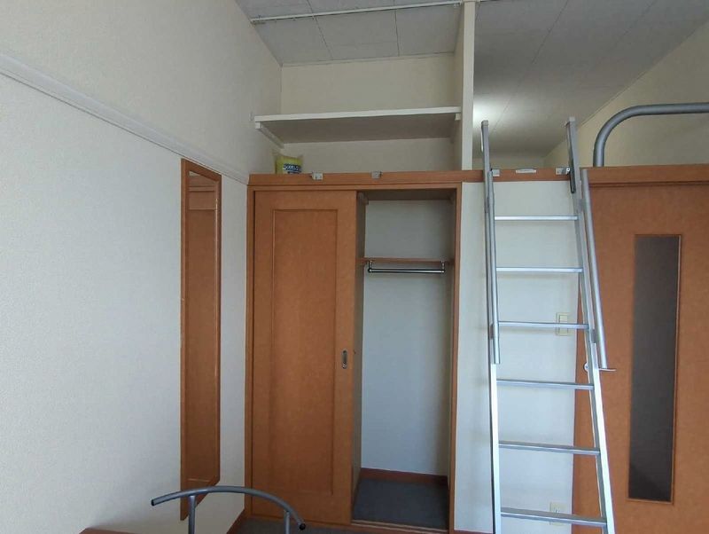 レオパレスライスワン 収納