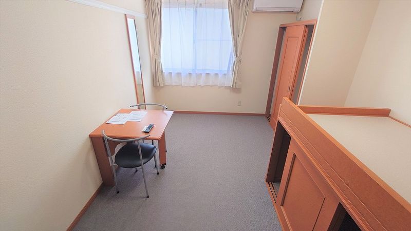レオパレスミノフルール 居間