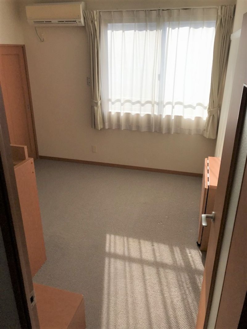 レオパレスサンモールⅡ 居間