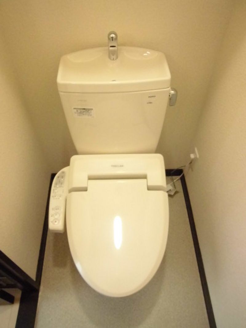 LEONEXT Kasugaoka Vita Toilet