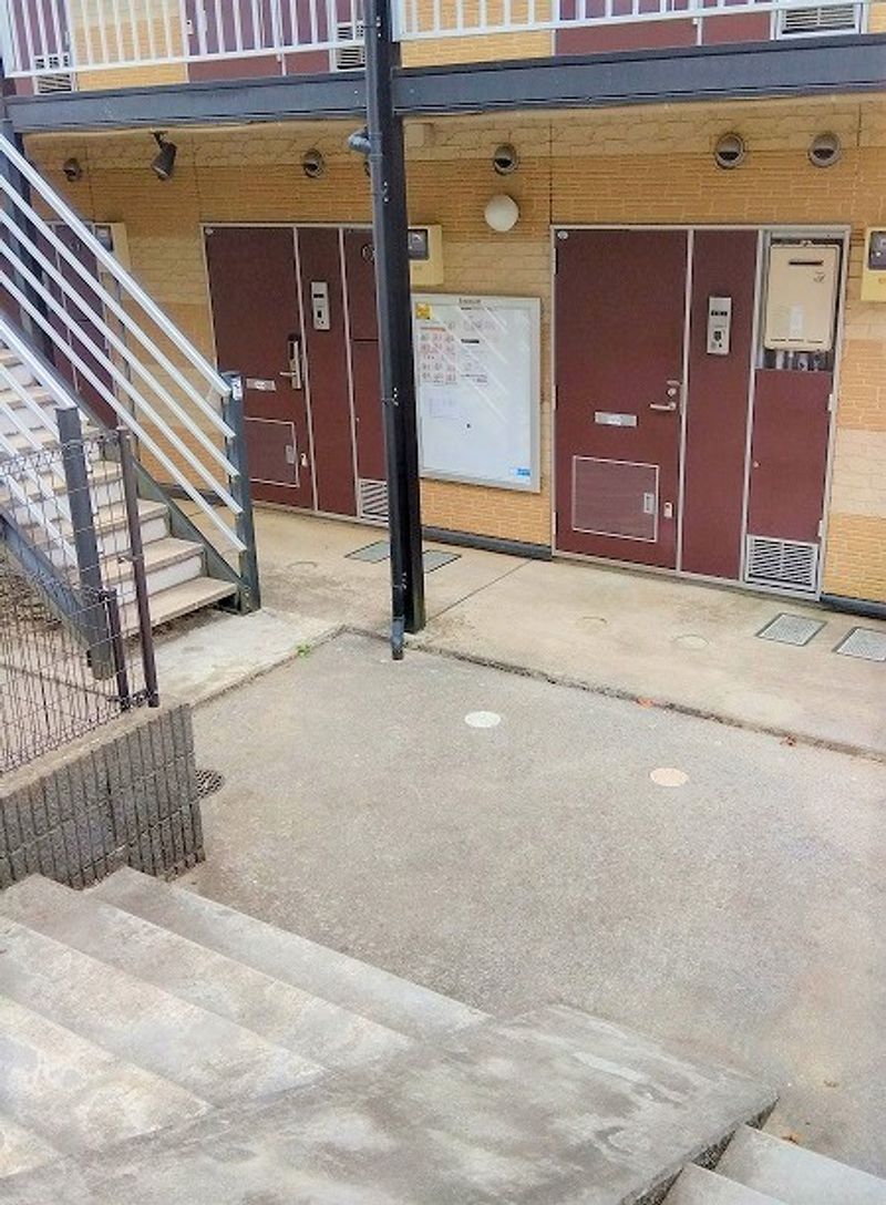 レオパレスラビーネ エントランス