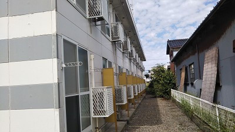 レオパレスコージー金石 バルコニー
