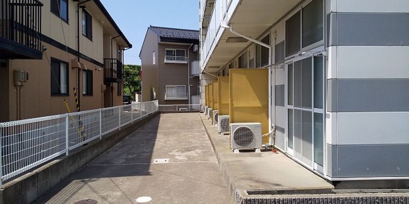 レオパレスエクセル バルコニー
