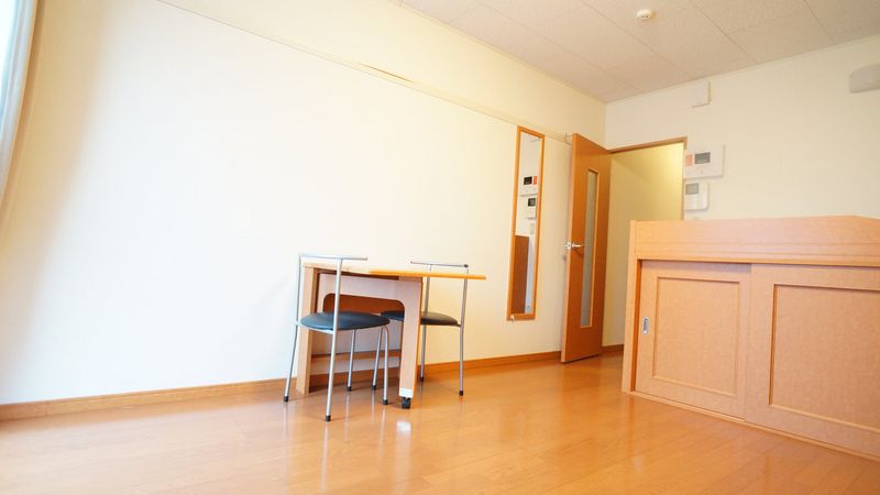 レオパレスフォンティーヌ 居間