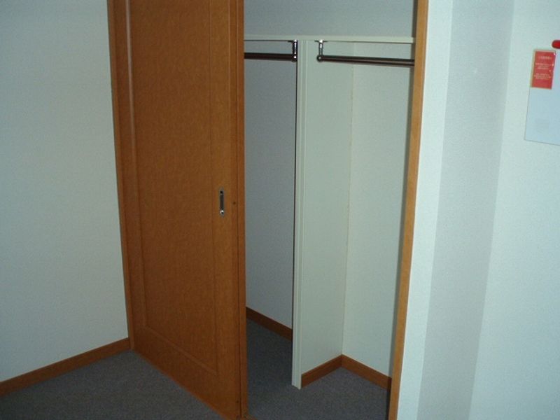 レオパレスＹＹグレース西脇 収納