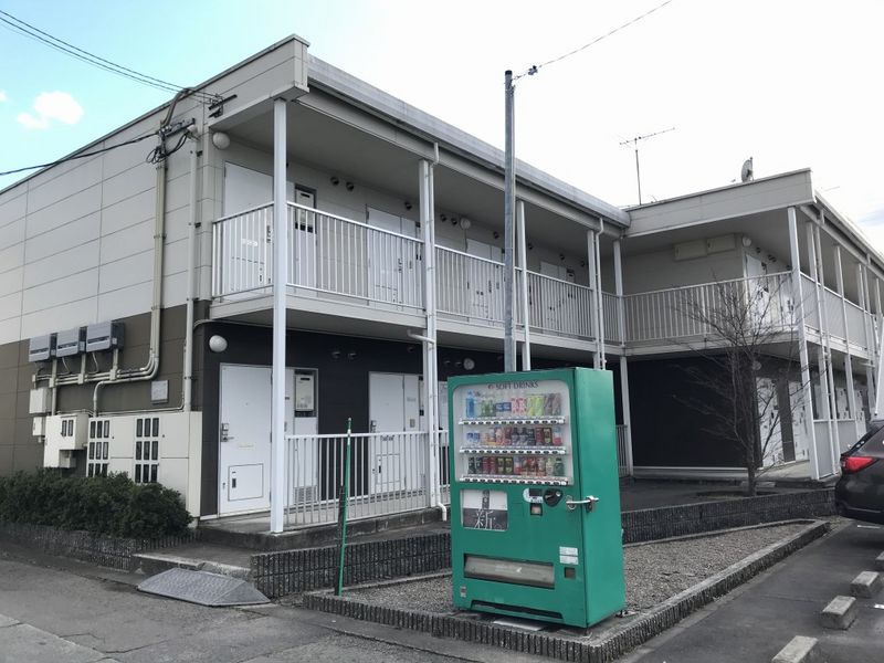 レオパレスカマン　オレイエ エントランス