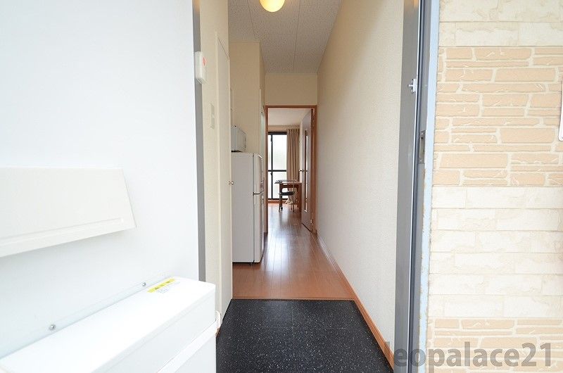 leopalace Imajuku Entrance