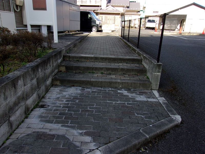 レオパレスサーンクタカダ エントランス
