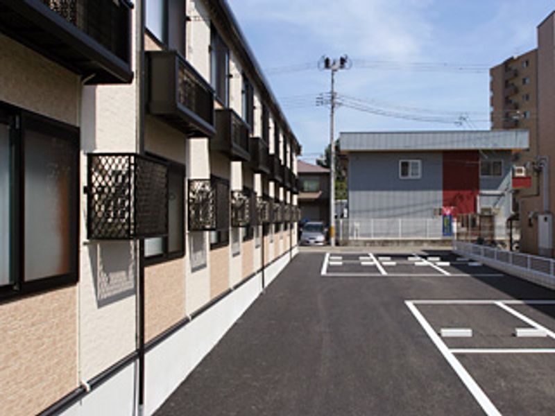 レオパレス南風原 駐車場