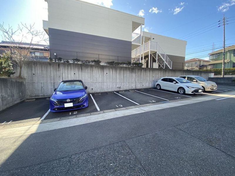 レオパレスのりくらⅠ 駐車場