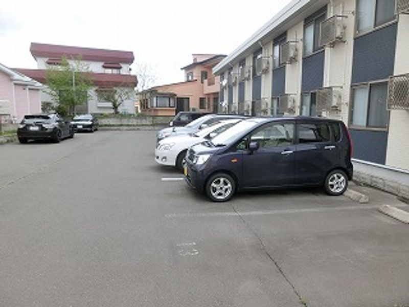 レオネクストＳＡＤＡ１ 駐車場