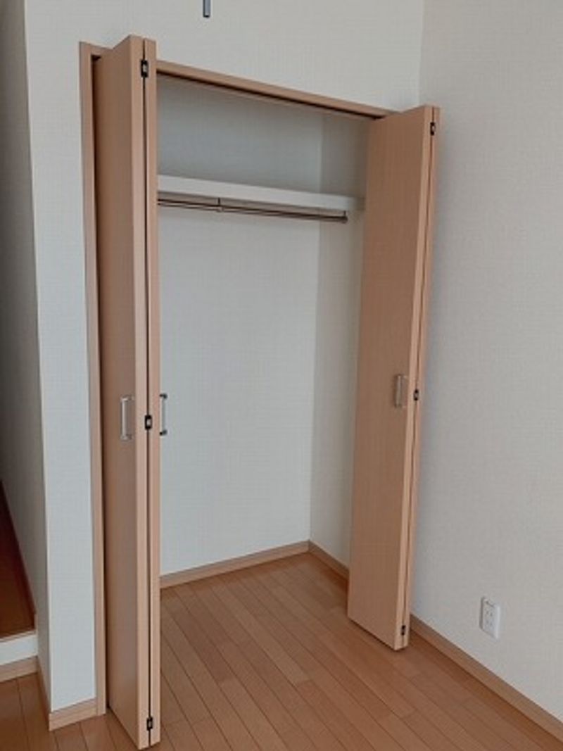 レオパレス清荒神ＬＡ１ 収納