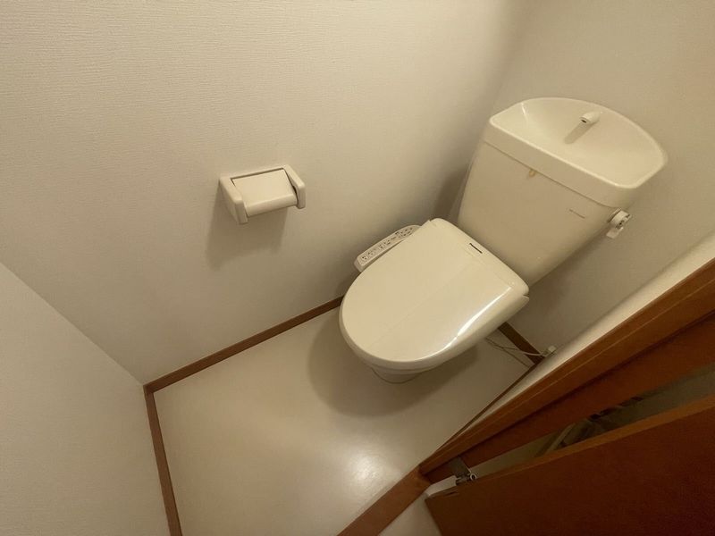 レオパレスレイクサイド平塚 トイレ