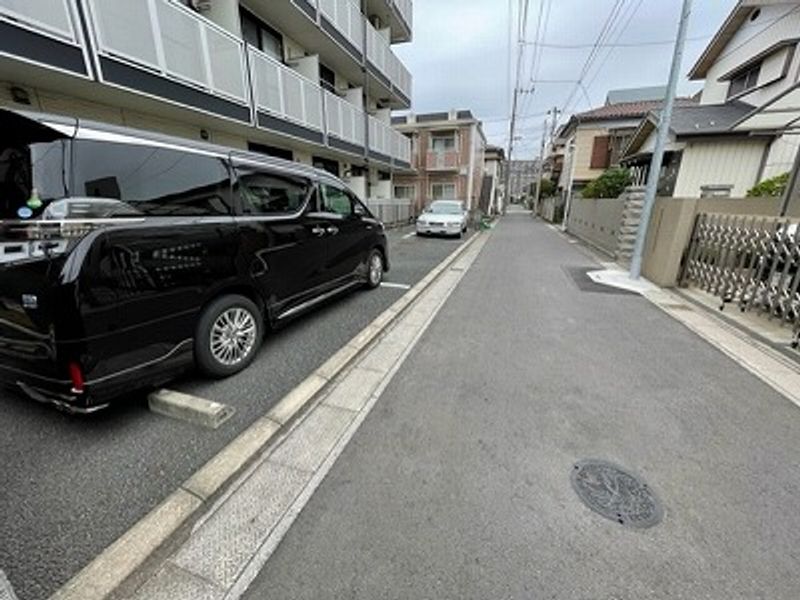 レオパレスハヅキ栄町 駐車場