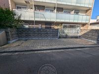 レオネクストルミニア 駐車場