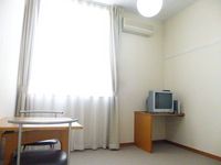 レオパレスコリーヌ 居間