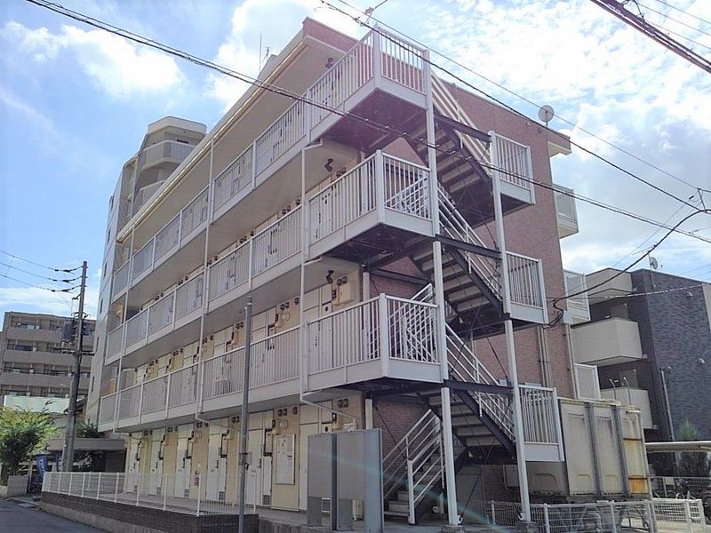 レオパレス瓦町 外観