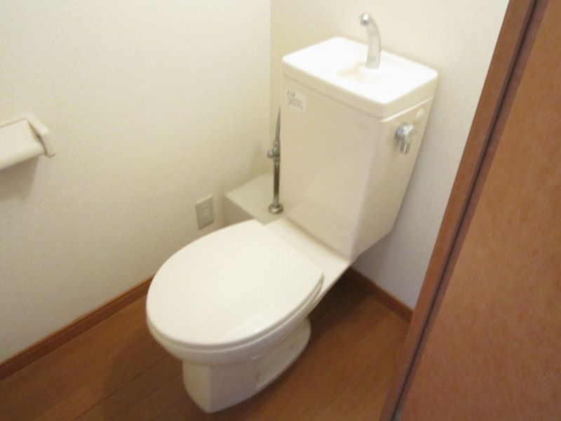 レオパレスサニーホームズ トイレ
