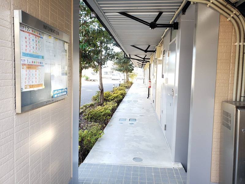 レオパレスＣｙｔｈｅｒｌｉｓ エントランス