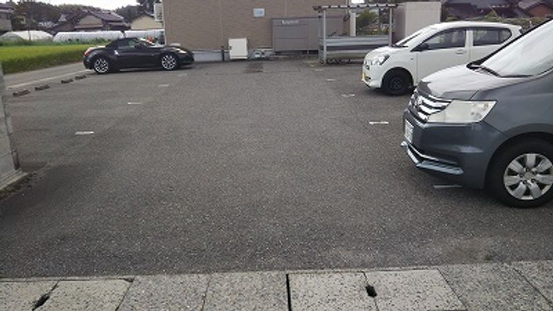 レオパレスセジュール藤橋Ⅲ 駐車場