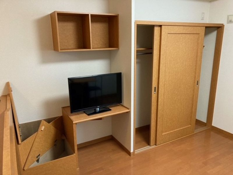 レオパレス富岡 収納