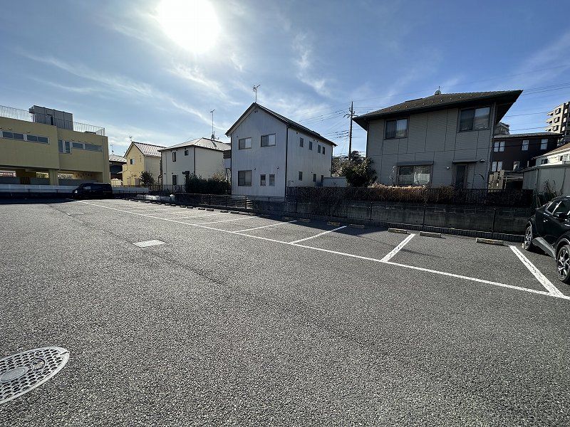 レオパレス竹松 駐車場