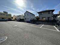 レオパレス竹松 駐車場