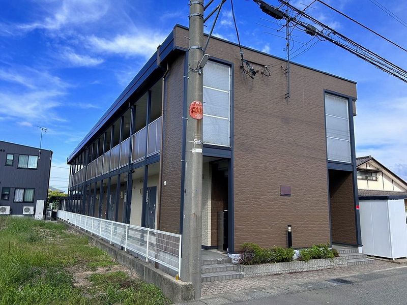 レオパレスおおとり 外観
