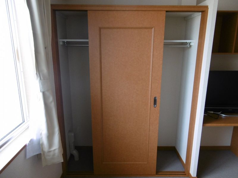 レオパレス北小畑 収納