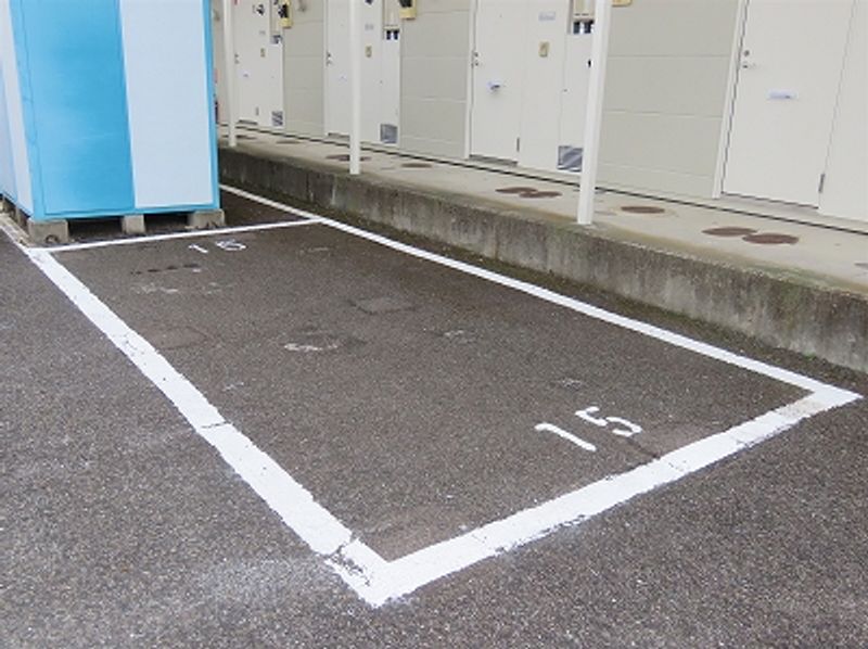 レオパレスグリーンフィールズ 駐車場