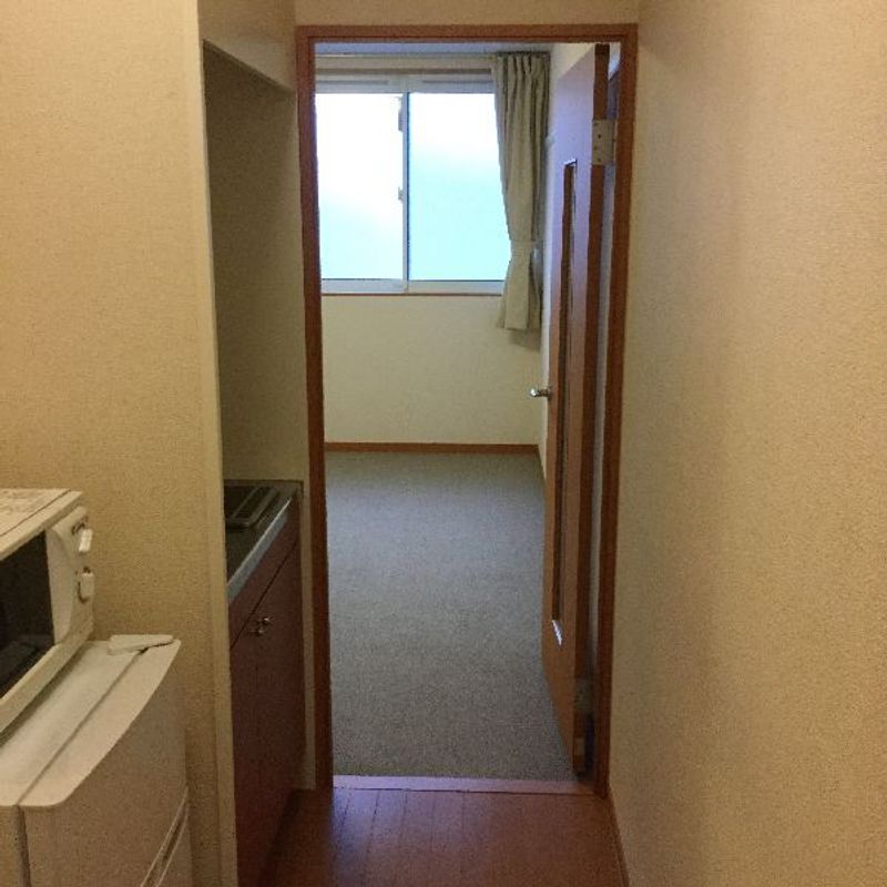 レオパレスひなた 居間