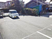 レオパレスリスリー 駐車場