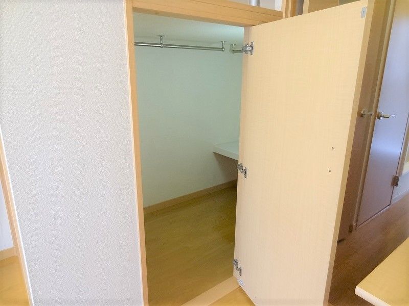レオパレスＣＨＩ　ＹＯ 収納