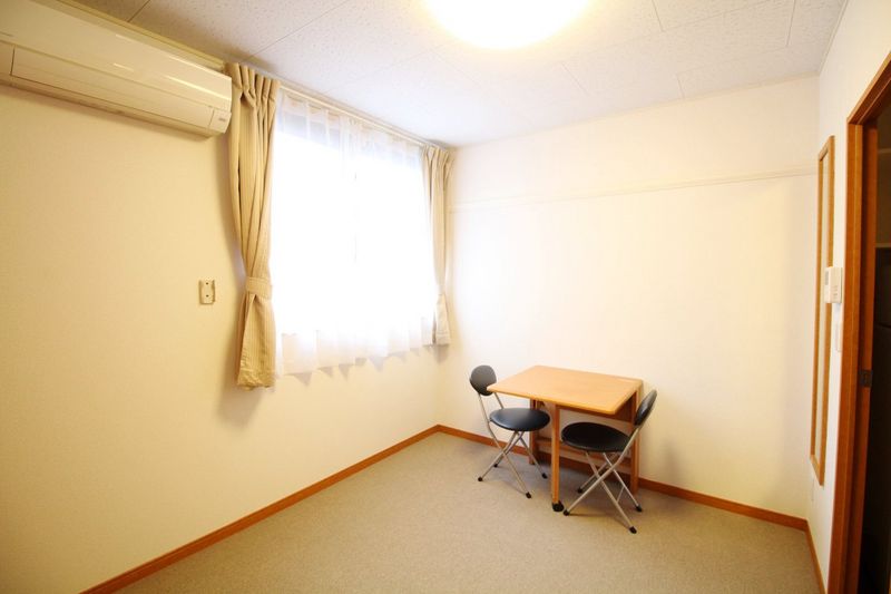 レオパレス南天 居間
