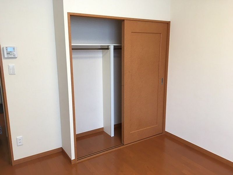 レオパレスローズ 収納