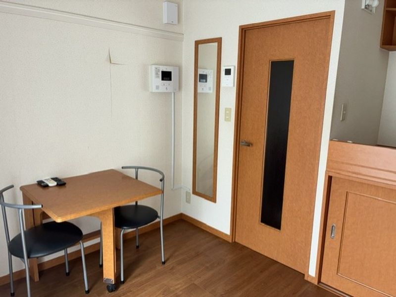 レオパレスクレスト 居間