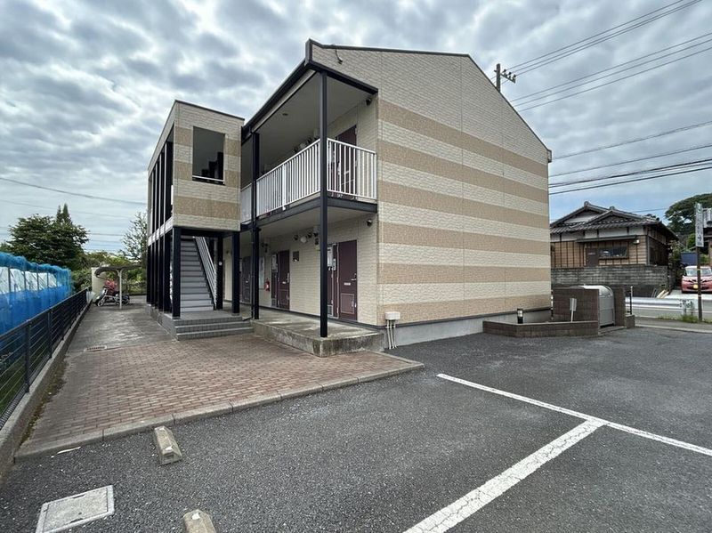 レオパレス柏屋 外観