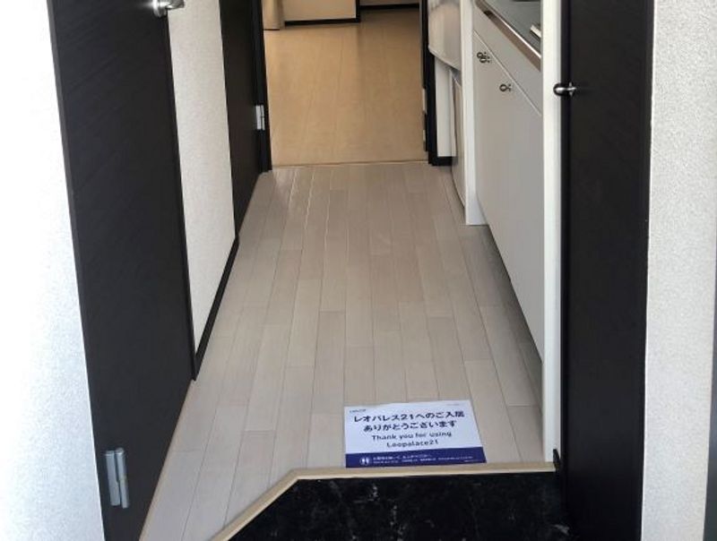 クレイノアルコーブ 玄関