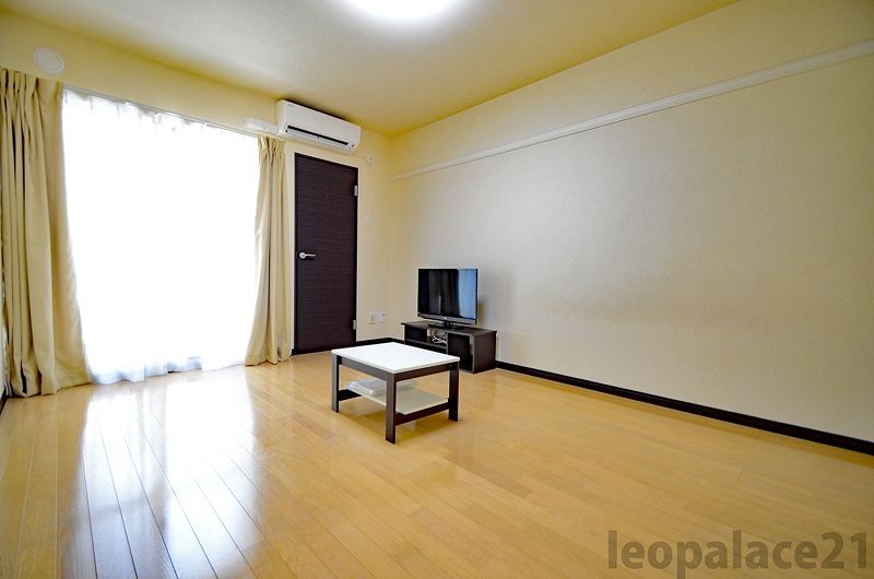 ミランダＴＤレジデンス 居間