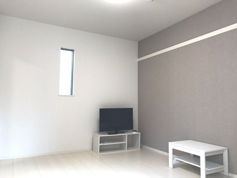 クレイノル　シェノン川名 居間