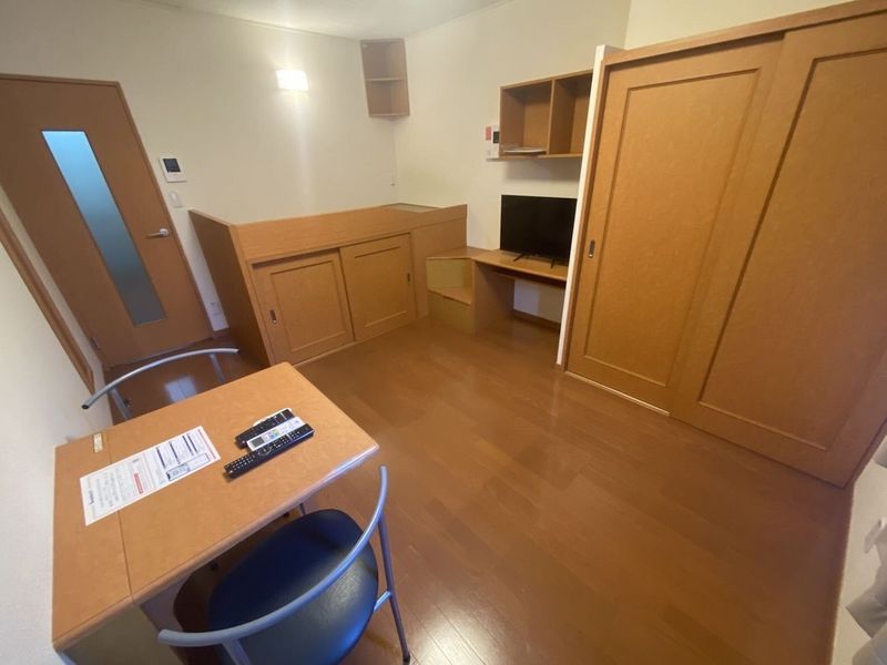 レオパレス一本松 居間