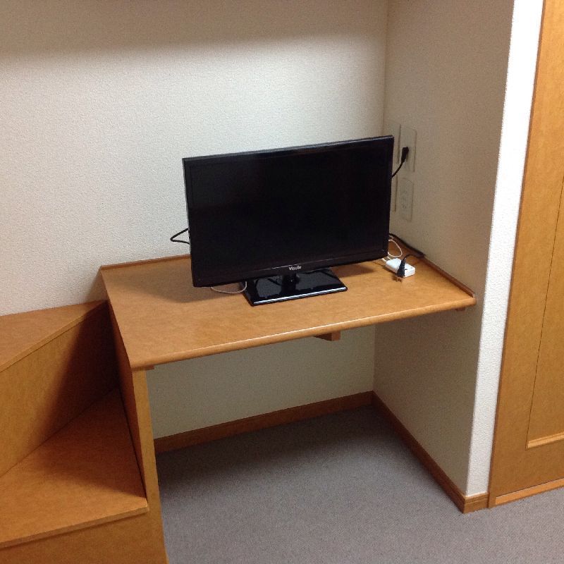 レオパレスドミール 玄関