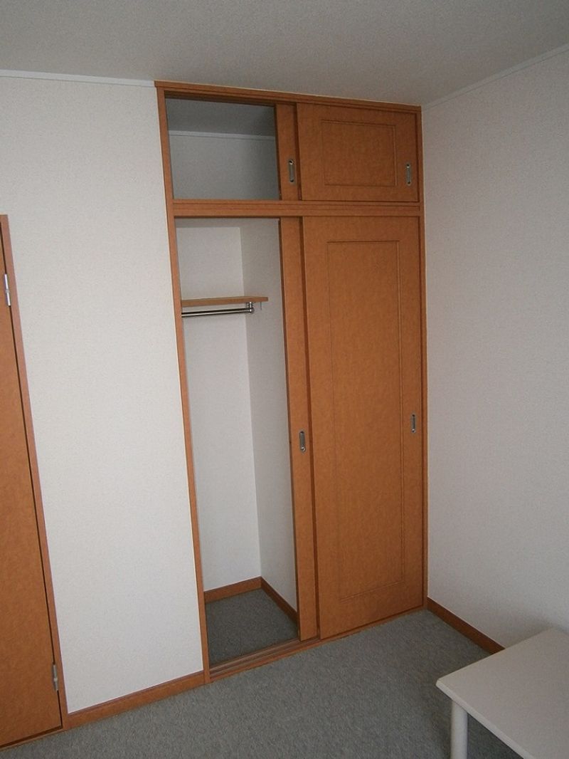 レオパレスグランシャリオ 収納