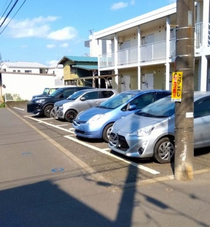 レオパレス湖北 駐車場