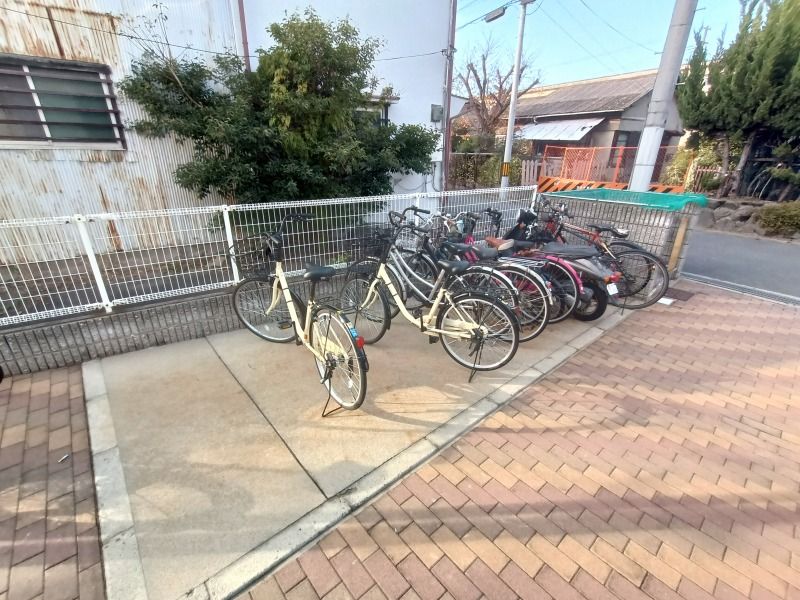 レオパレス菱屋西 共用部分